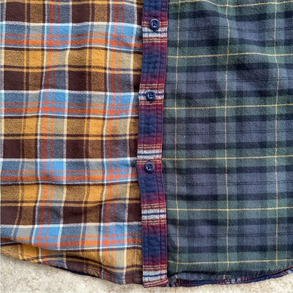 American Eagle Outfitters Men's Hooded Flannel Mismatch Pattern Shirt - Picture 10 of 14